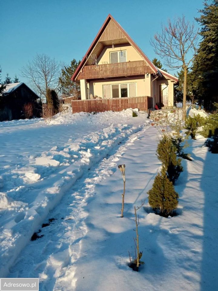 dom wolnostojący, 3 pokoje Zynie. Zdjęcie 1