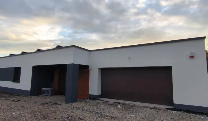 dom wolnostojący, 4 pokoje Gliwice Żerniki, Zielona