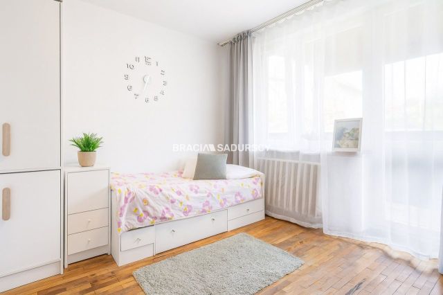 bliźniak, 5 pokoi Wieliczka Centrum, ul. Brata Alojzego Kosiby. Zdjęcie 10