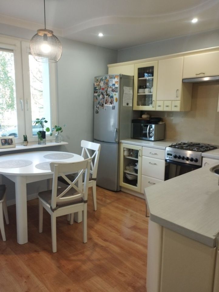 Mieszkanie 3-pokojowe Kielce, ul. Elizy Orzeszkowej. Zdjęcie 3