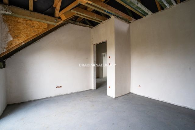 bliźniak, 6 pokoi Koźmice Wielkie. Zdjęcie 10