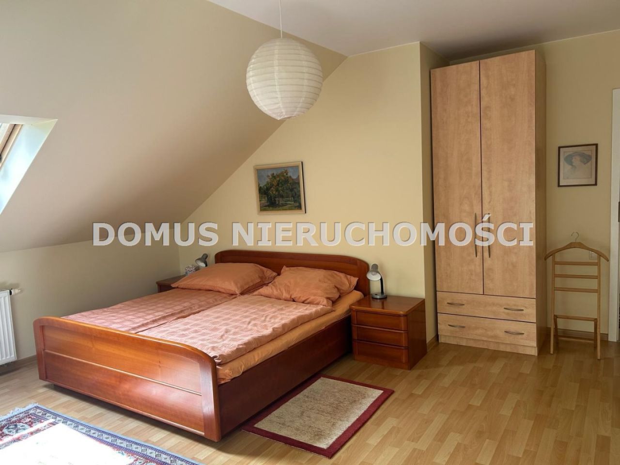 dom wolnostojący, 10 pokoi Ewcin. Zdjęcie 37