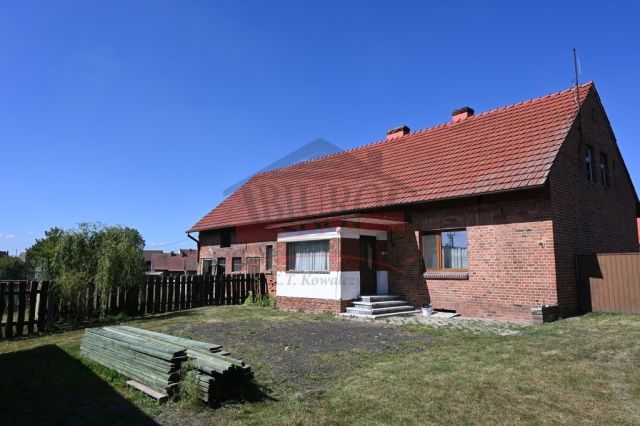 dom wolnostojący, 4 pokoje Zwóz. Zdjęcie 1