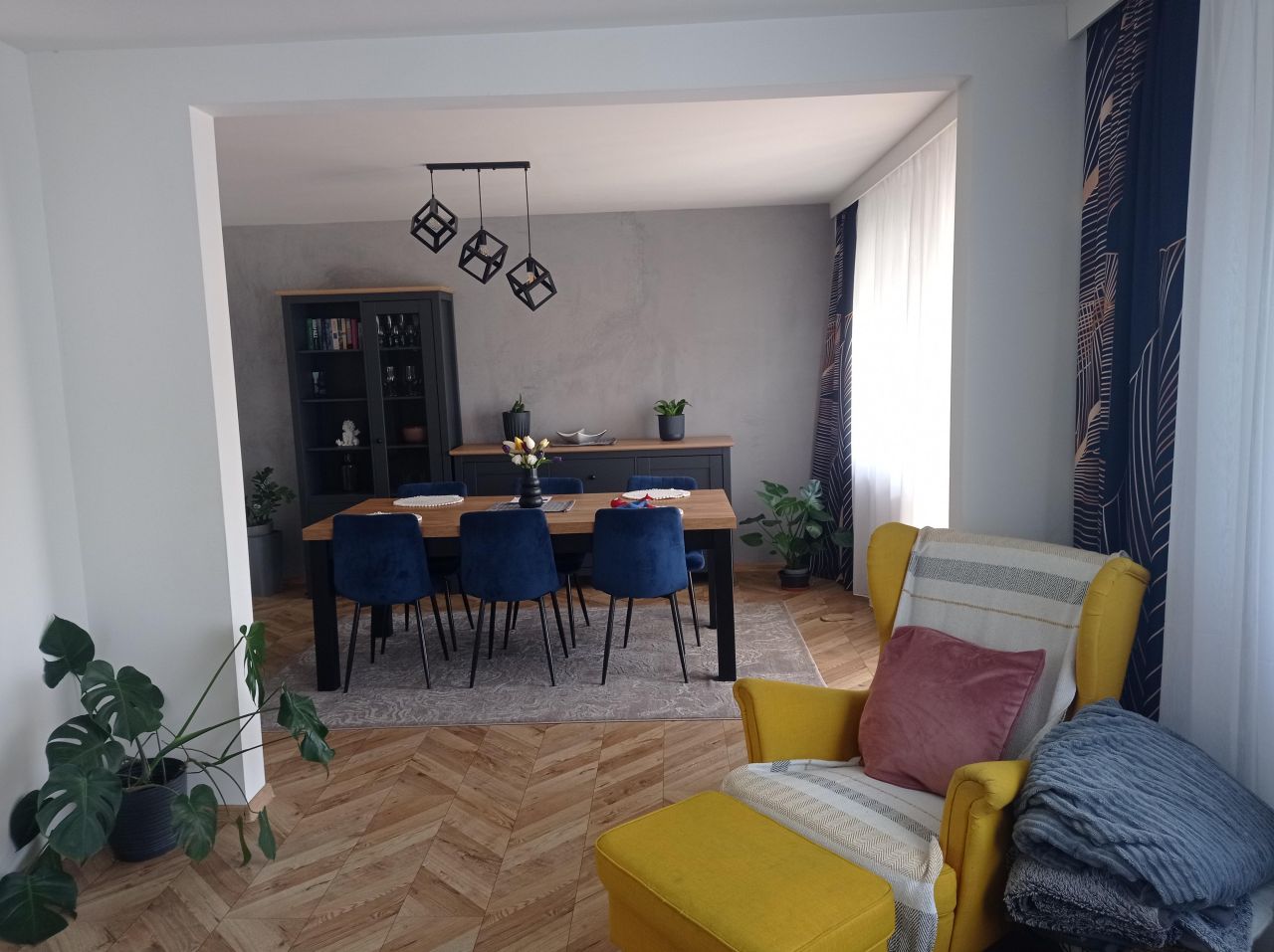 dom wolnostojący, 5 pokoi Zawalów. Zdjęcie 3