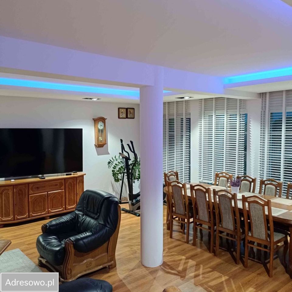 dom wolnostojący, 4 pokoje Waliły-Stacja. Zdjęcie 2