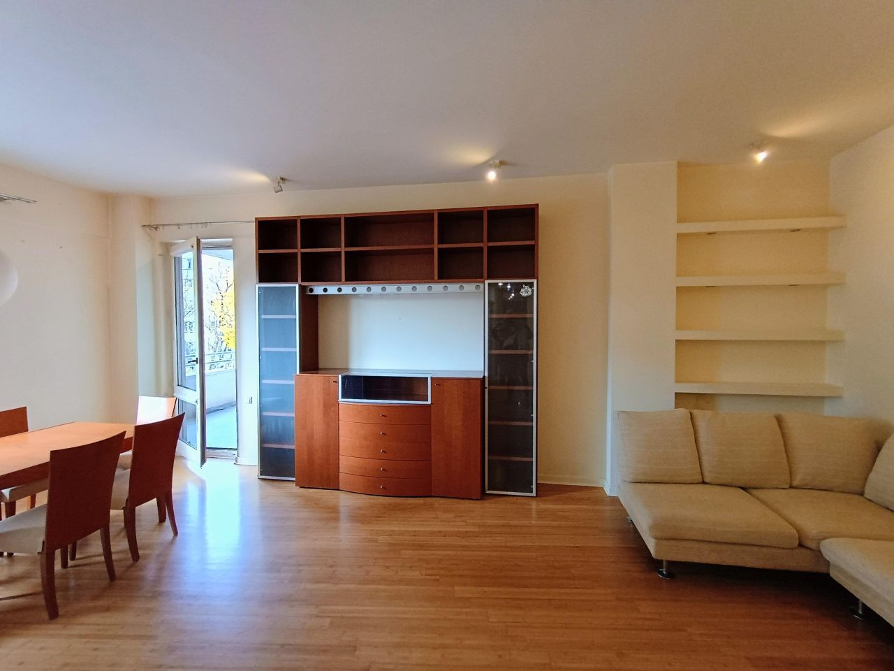 Mieszkanie 2-pokojowe Warszawa Muranów, al. Jana Pawła II. Zdjęcie 4