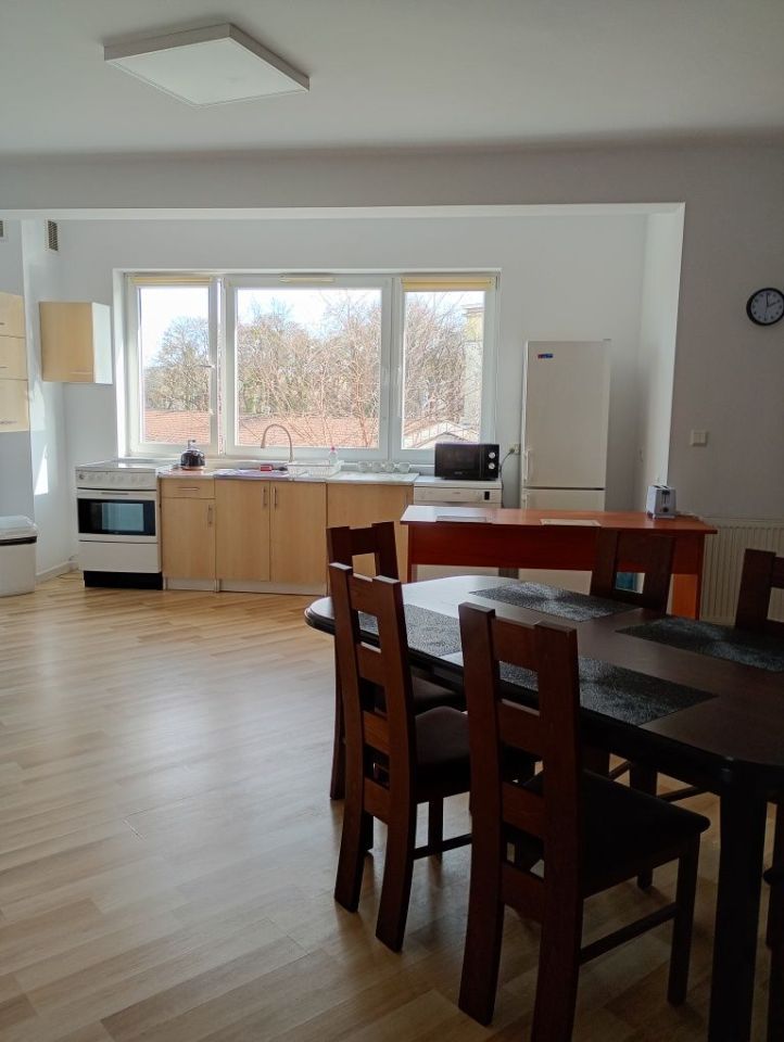 Mieszkanie 5-pokojowe Poznań Naramowice. Zdjęcie 1