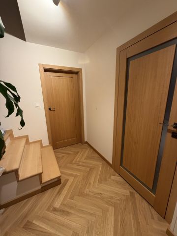dom szeregowy, 4 pokoje Bielsko-Biała Olszówka Górna, ul. Zygmunta Drobniewicza. Zdjęcie 10