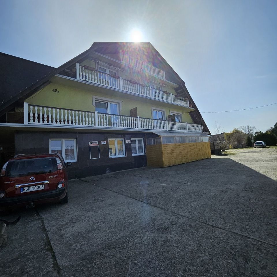 Hotel/pensjonat Konie. Zdjęcie 2