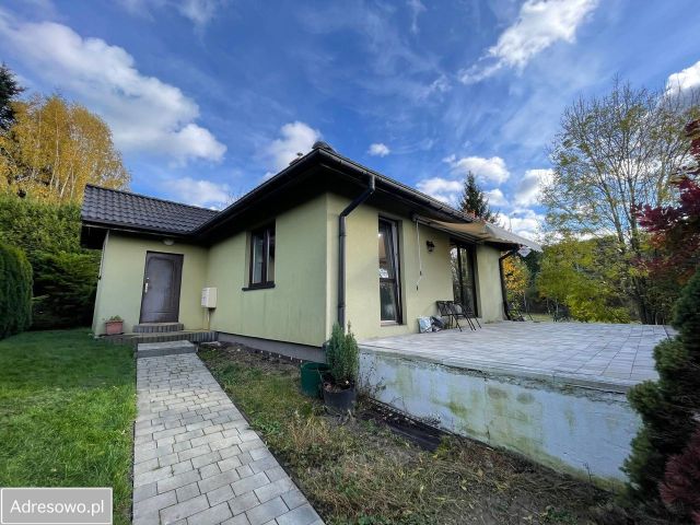 dom wolnostojący, 3 pokoje Bielsko-Biała Hałcnów, ul. Hałcnowska. Zdjęcie 1