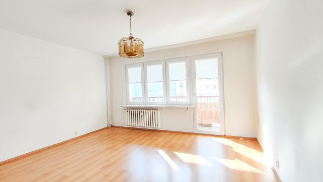 Mieszkanie 3-pokojowe Łódź Widzew, ul. Karola Adwentowicza. Zdjęcie 1