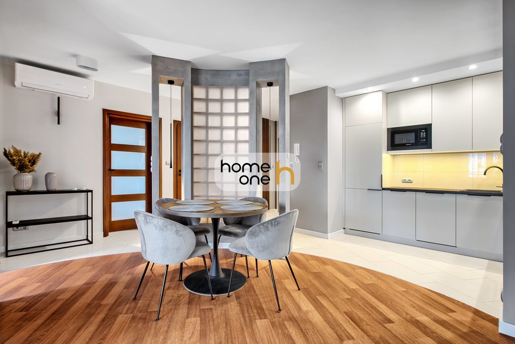 Mieszkanie 3-pokojowe Warszawa Śródmieście. Zdjęcie 2