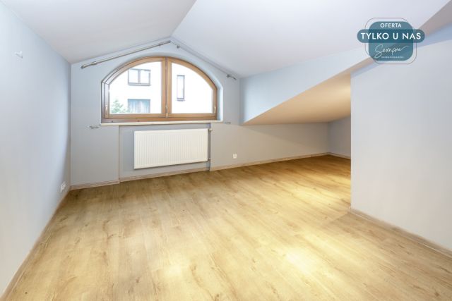 dom wolnostojący, 5 pokoi Wieluń, ul. Lipowa. Zdjęcie 2