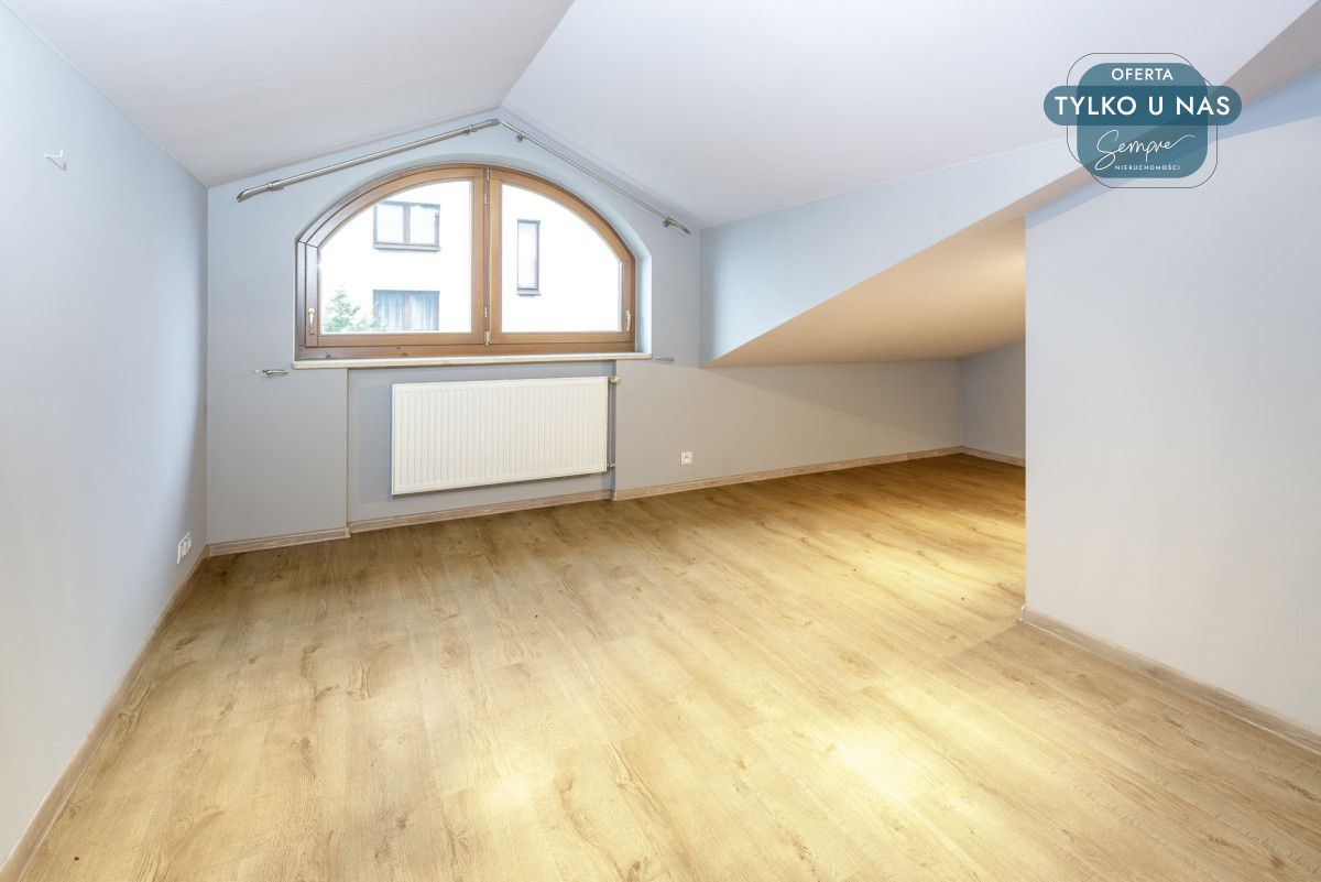 dom wolnostojący, 5 pokoi Wieluń, ul. Lipowa. Zdjęcie 2