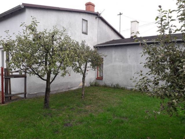 dom wolnostojący, 2 pokoje Piotrków Kujawski, ul. Kolejowa. Zdjęcie 1