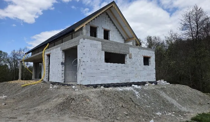 dom wolnostojący, 5 pokoi Krzywaczka