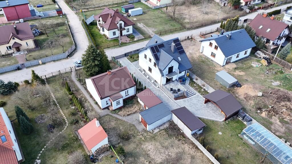 dom wolnostojący, 2 pokoje Kielce Biesaki. Zdjęcie 2