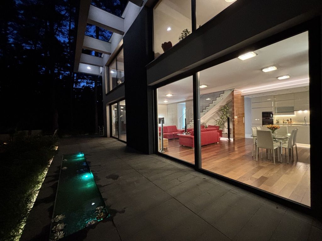 dom wolnostojący, 5 pokoi Magdalenka, ul. Paprociowa. Zdjęcie 21