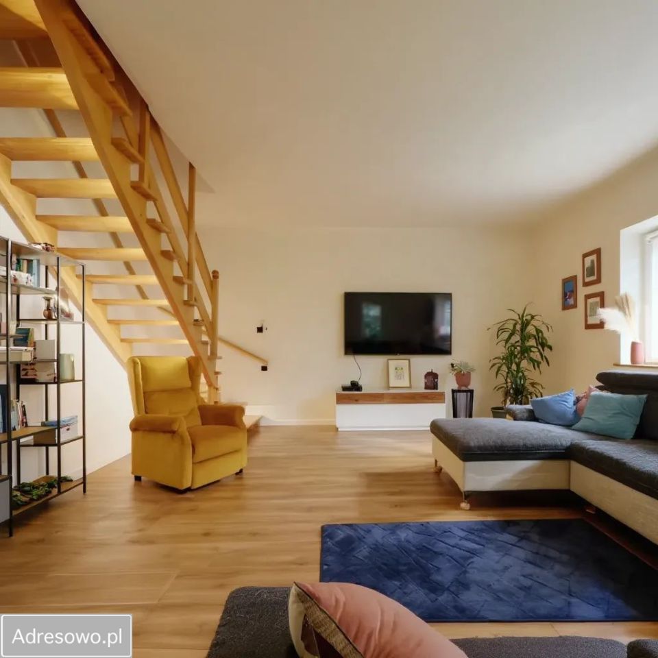 dom wolnostojący, 5 pokoi Łódź Bałuty, ul. Helska. Zdjęcie 7