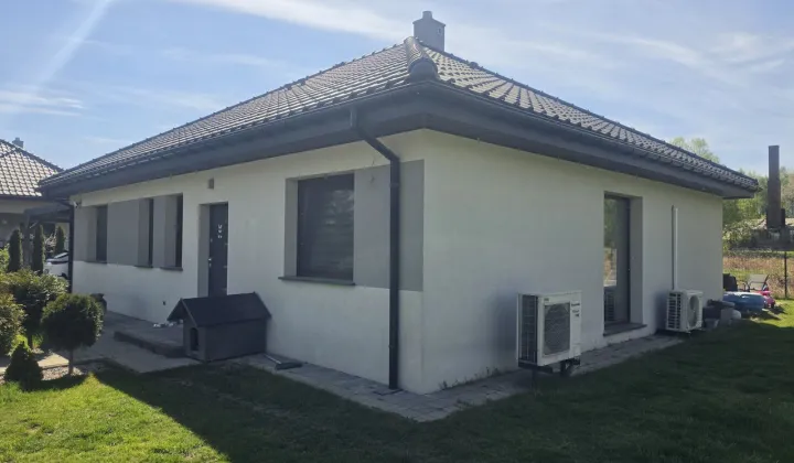 dom wolnostojący, 4 pokoje Wierzchowisko, ul. Długa
