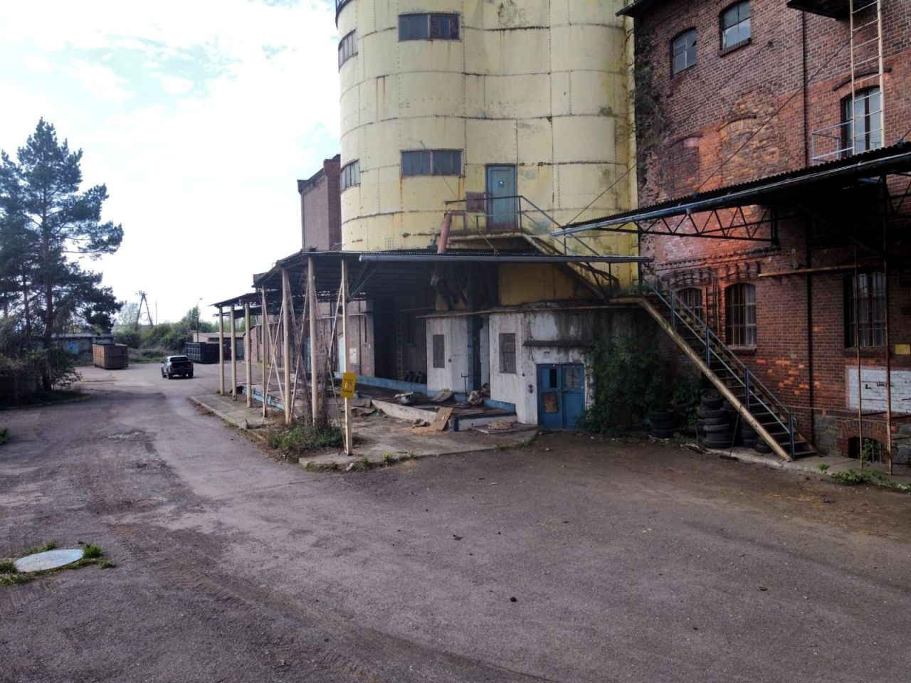 Hala/magazyn Strzegom, ul. Aleja Wojska Polskiego. Zdjęcie 15