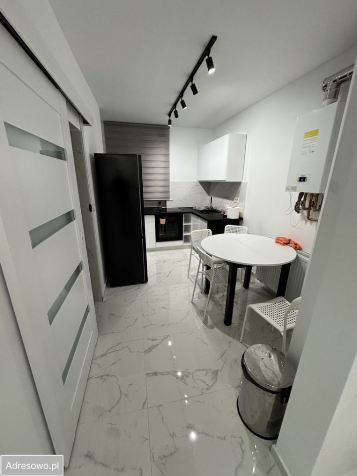 Mieszkanie 3-pokojowe Bytom Śródmieście, ul. Antoniego Józefczaka. Zdjęcie 1