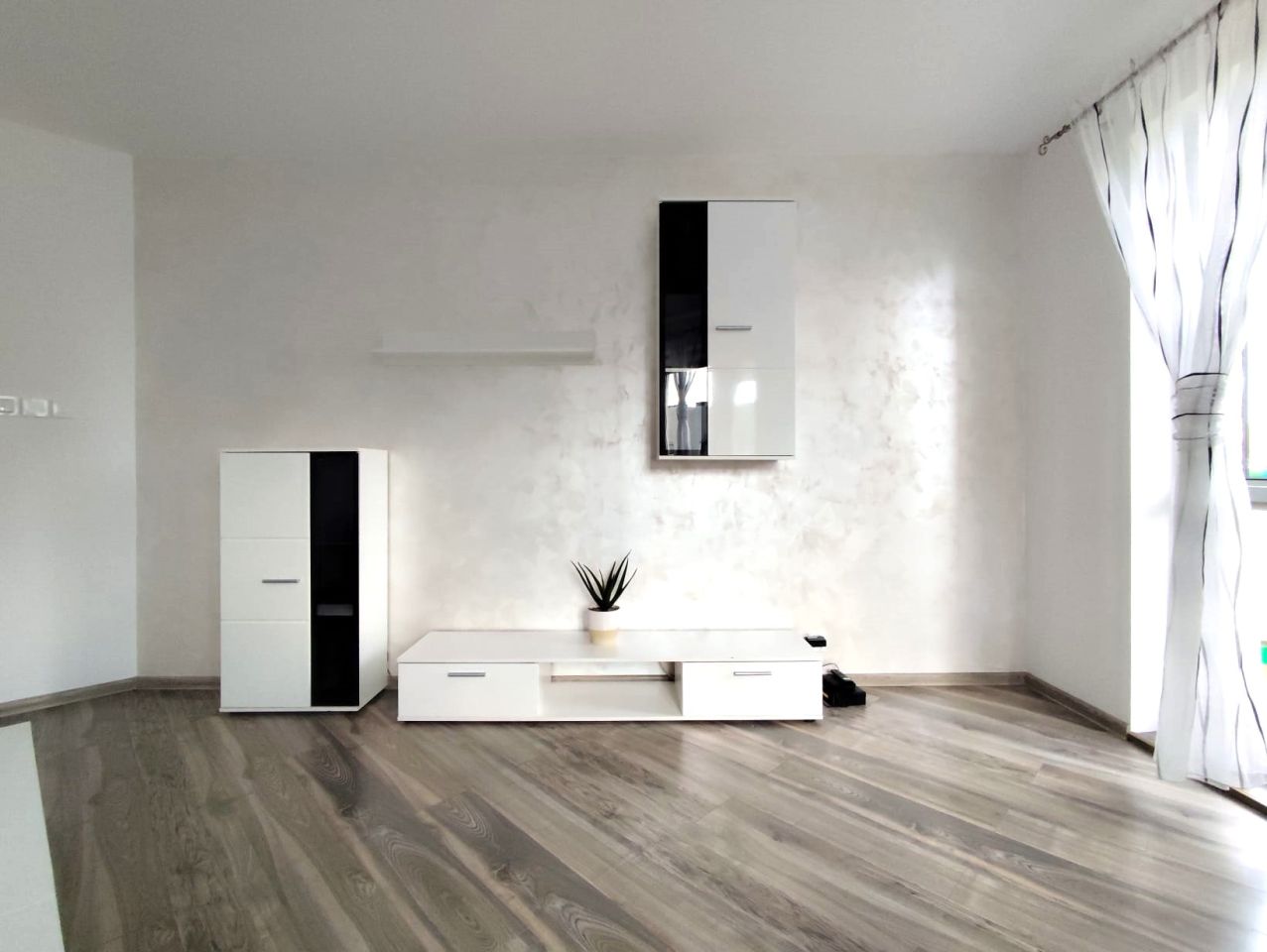 Mieszkanie 2-pokojowe Kalisz Dobrzec, ul. Prymasa Stefana Wyszyńskiego. Zdjęcie 2