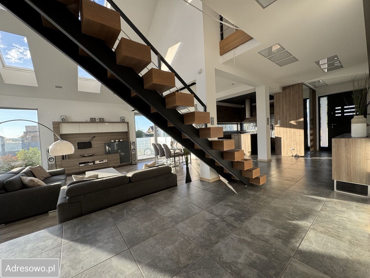 dom wolnostojący, 4 pokoje Mrzezino, ul. Polna. Zdjęcie 4