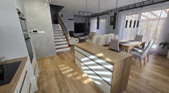 bliźniak, 6 pokoi Wojcieszyn, ul. Warszawska. Zdjęcie 1