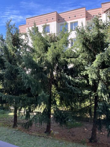 Mieszkanie 4-pokojowe Warszawa Rembertów, ul. Czerwonych Beretów. Zdjęcie 1