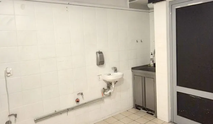 Lokal Warszawa Ursynów, al. Komisji Edukacji Narodowej