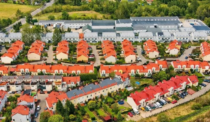 dom szeregowy, 4 pokoje Piaseczno, ul. Karolinki