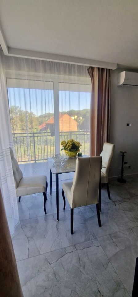 Mieszkanie 3-pokojowe Ostrów. Zdjęcie 2