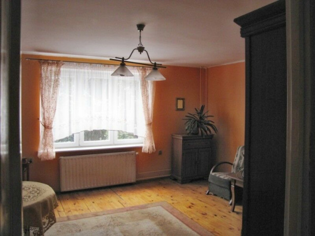 dom wolnostojący, 6 pokoi Płouszowice-Kolonia. Zdjęcie 1