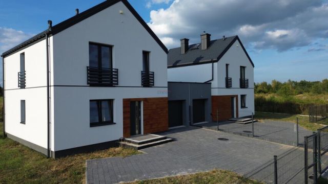 bliźniak, 5 pokoi Uwieliny. Zdjęcie 1