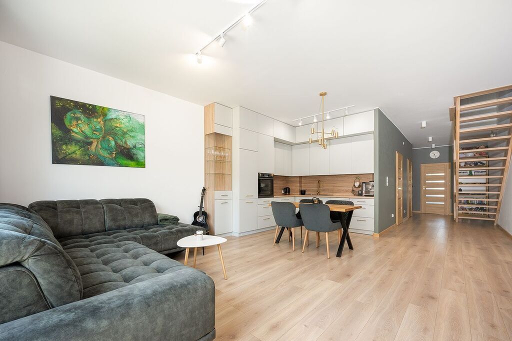 bliźniak, 4 pokoje Bełchatów, ul. Kazimierza Kopeckiego. Zdjęcie 2