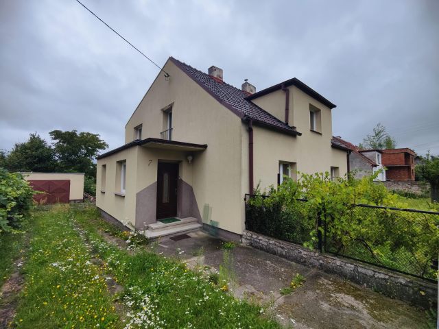 dom wolnostojący, 7 pokoi Komprachcice, ul. Klasztorna. Zdjęcie 1