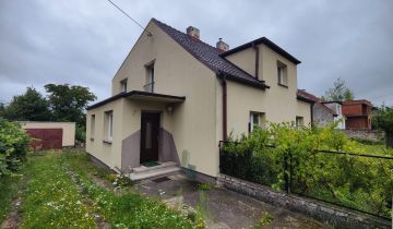 dom wolnostojący, 7 pokoi Komprachcice, ul. Klasztorna