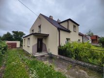 dom wolnostojący, 7 pokoi Komprachcice, ul. Klasztorna