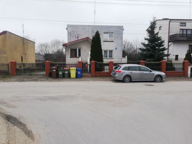 dom wolnostojący, 4 pokoje Skierniewice, ul. Krzywa. Zdjęcie 1