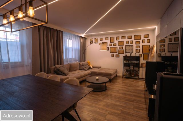 Mieszkanie 3-pokojowe Świętochłowice. Zdjęcie 1