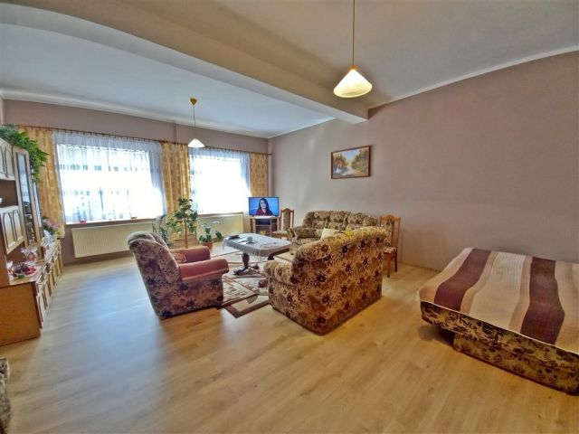 dom szeregowy, 12 pokoi Orłowice. Zdjęcie 16