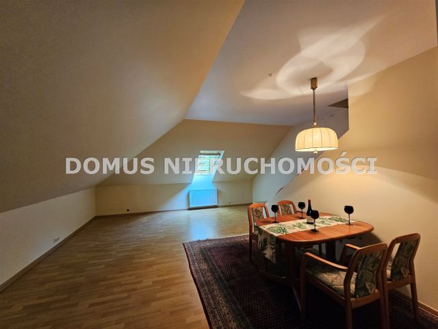 dom wolnostojący, 10 pokoi Ewcin. Zdjęcie 34