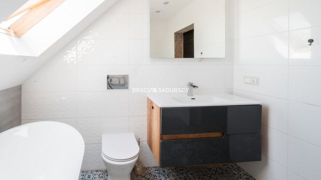 dom wolnostojący, 5 pokoi Wolica. Zdjęcie 14