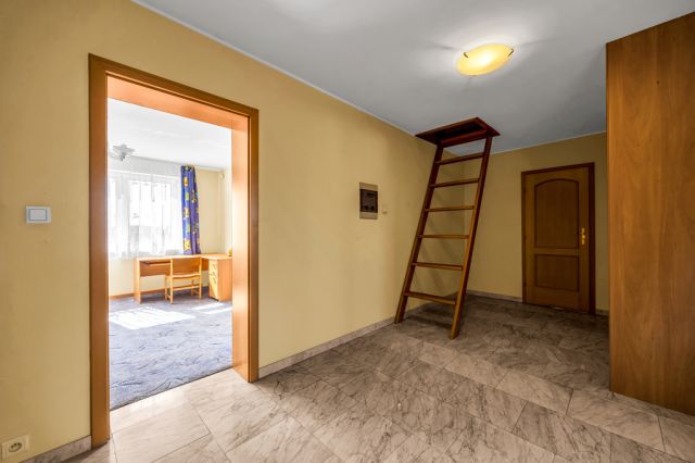 dom wolnostojący, 8 pokoi Kalisz, ul. Żwirki i Wigury. Zdjęcie 23