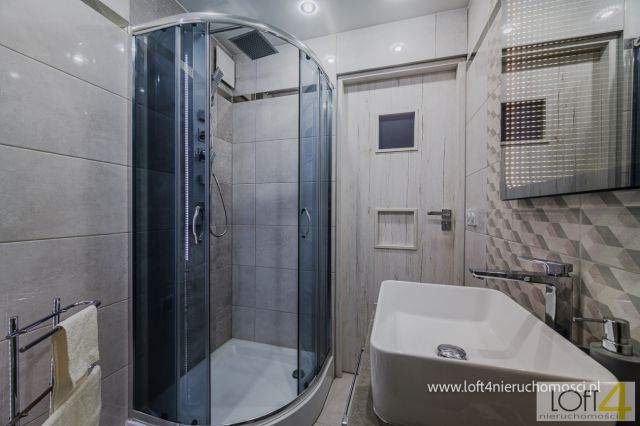 dom wolnostojący, 6 pokoi Radłów. Zdjęcie 8