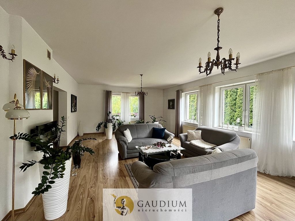 dom wolnostojący, 7 pokoi Bytonia, os. Zielone. Zdjęcie 6