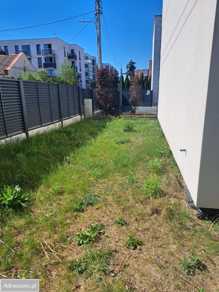 dom szeregowy, 4 pokoje Nowy Dwór Mazowiecki Centrum, ul. Marii Curie-Skłodowskiej. Zdjęcie 2