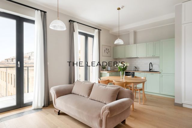 Mieszkanie 3-pokojowe Warszawa Śródmieście, ul. Emilii Plater. Zdjęcie 2