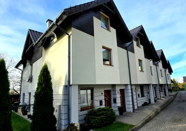 Mieszkanie 4-pokojowe Bielsko-Biała Straconka. Zdjęcie 1